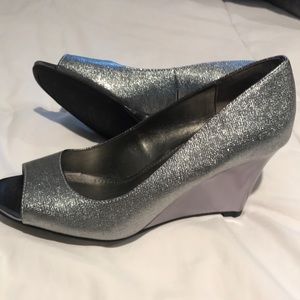 Open toe wedge shoes new without tags